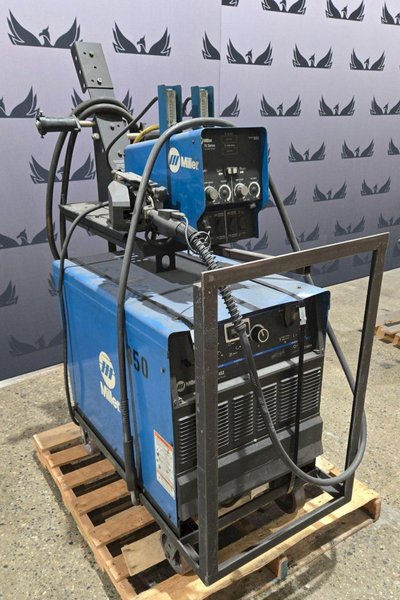 MILLER AUTO DELTAWELD 452 MIG WELDER WITH WIRE FEEDER USED