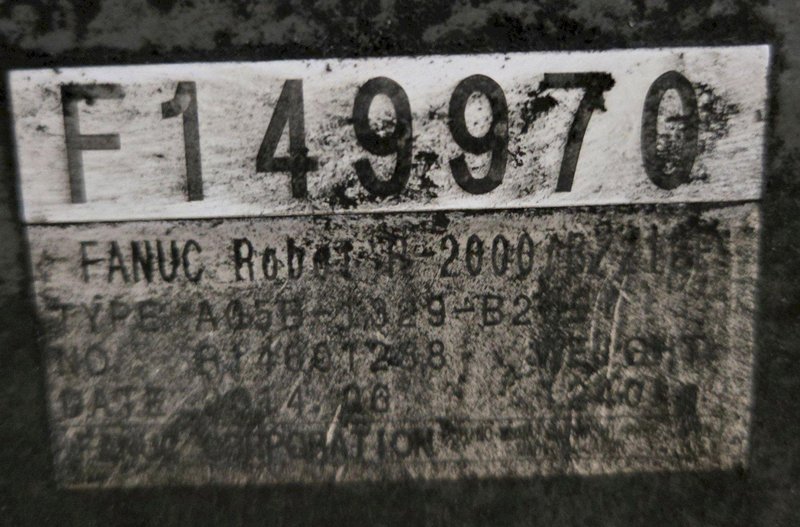 FANUC R-2000IB/210F + R30IB ROBOT ARM AND CONTROL CABINET USED