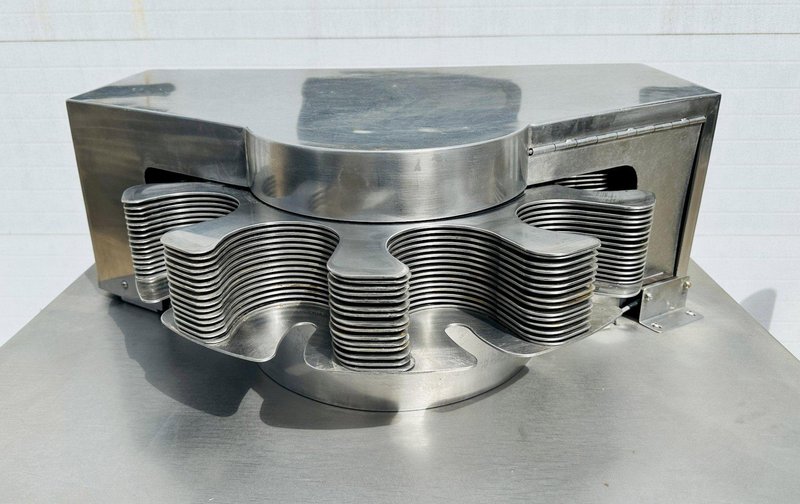 Urschel Laboratories Inc.  |  10 Station Semi-Automatic Rotating Onion Slicer