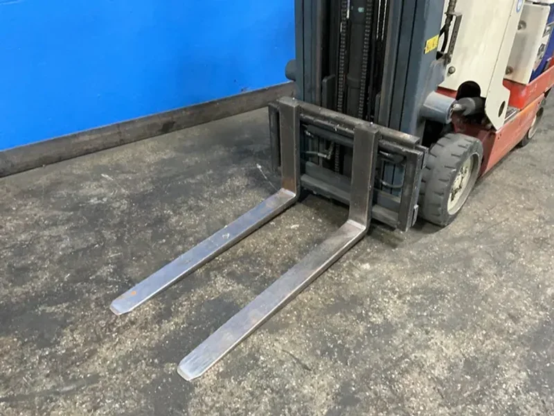 Nissan 2350 Lbs Electric Forklift - Cspo1l5s