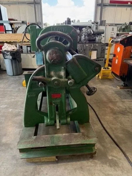 LOWN Model B700 6’ x ¼” Gauge Plate Bending Roll USA #7820