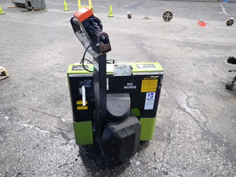 CLARK 4500 LBS ELECTRIC PALLET JACK  -  WP40