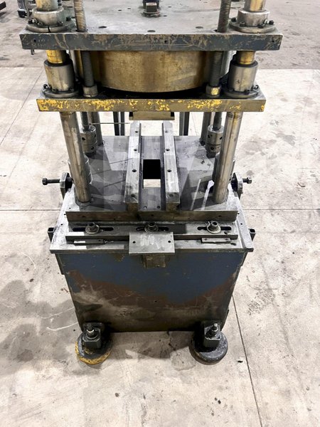 7 TON AIRAM PNEUMATIC AIR CUT OFF PRESS: STOCK #21100