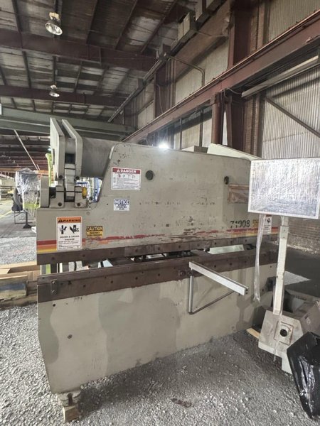 100 Ton x  8′ Accurpress 71008 Press Brake, 2003