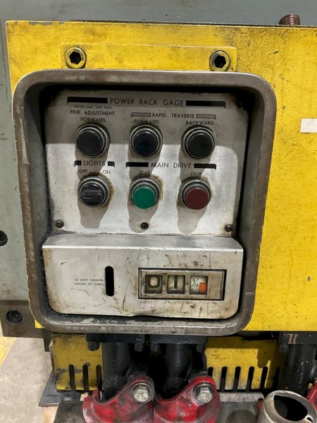 CINCINNATI 3D10 HYDRAULIC POWER SQUARING SHEAR USED