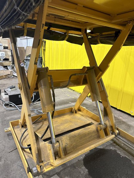 4000 LB X 40" X 36" ECONO-LIFT MODEL 3SL-36-40 HYDRAULIC SCISSOR LIFT TABLE WITH ROLLER TOP: STOCK #20920