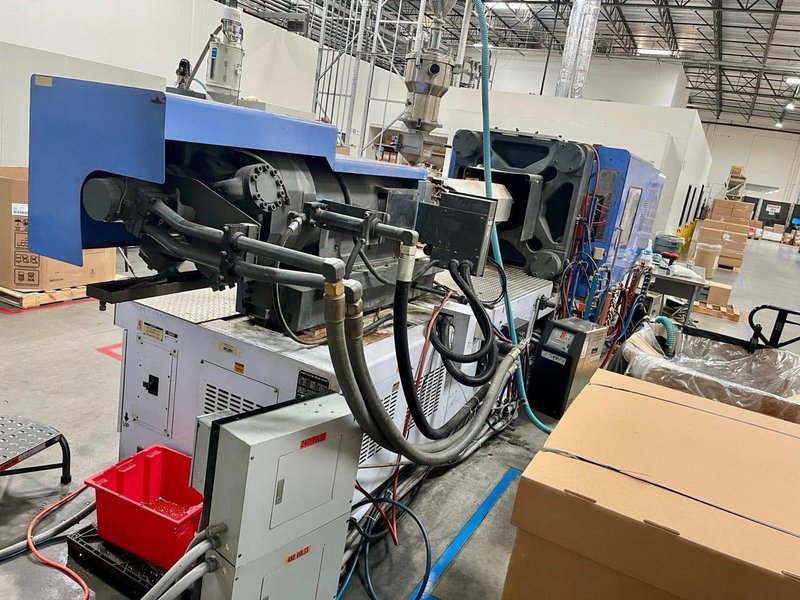 500 Ton 53.3 Oz Shot JSW 500EII Injection Molding Machine, 1996 – Core Pull and Air Blast