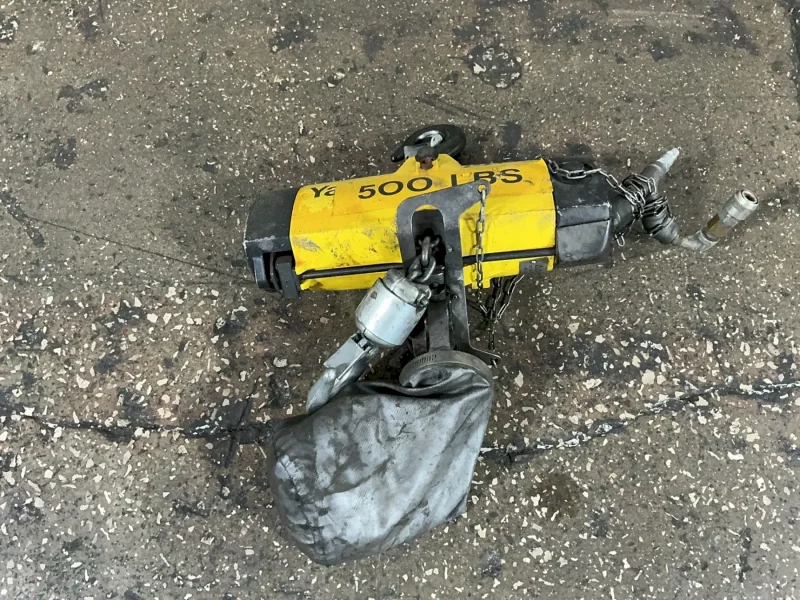 YALE 1/4 TON HOIST  -  ACL 500