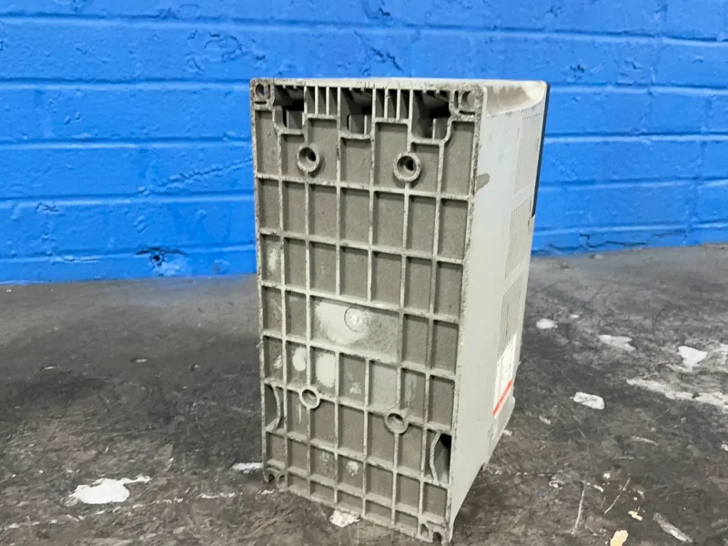 ALLEN BRADLEY 7.5 HP AC DRIVE  -  22B-E9P9N104