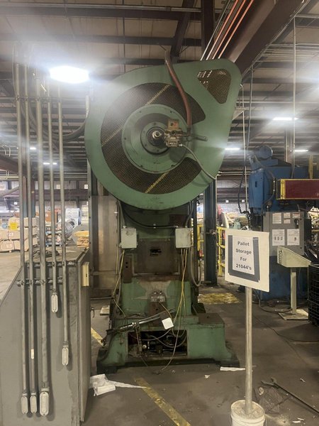 100 TON MINSTER P2-100-48 PIECE MAKER STRAIGHT SIDE HIGH SPEED PRESS. STOCK # 1004725