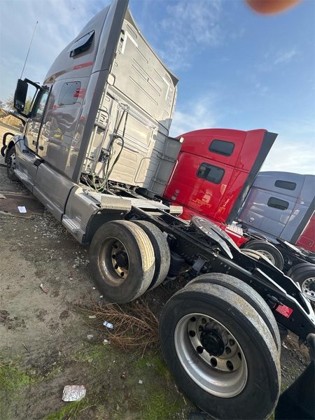 2022 Volvo VNL 4V4NC9EH2NN603434