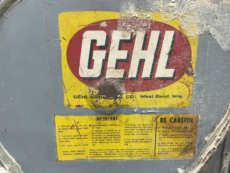 GEHL BROS. MFG. CO. 25 HP HAMMER MILL / FEED GRINDER  -  55