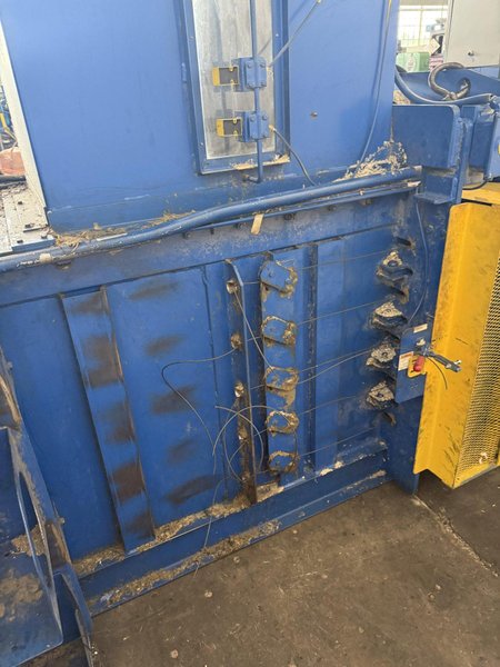 30&quot; X 48&quot; X 72&quot; AMERICAN PAC40297T20 AUTO-TIE BALER SYSTEM. STOCK # 0671025