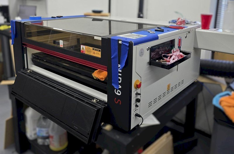 Aeon Mira 9S Redline Series Class 1 CO2 Laser w/ 100W Water Cooled DC Glass Laser Tube, Modular Laser Tube Docking Station, High Speed3-Phase DC Stepper Motors, Hiwin Precision Linear Guiderails and Bearing Blocks, Featherlight Laser Head, Magnetic Lens Cartridges, 2" Focal Lens (50.8mm), Super Clean Pack Design (XY), Sealed Optics, Red Dot Beam Combiner ...