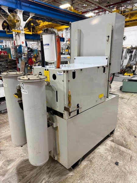 Mori Seiki NHX4000 400mm CNC HMC, 2012 – ChipBlaster Coolant Filtration System, Chip Conveyor, Tooling