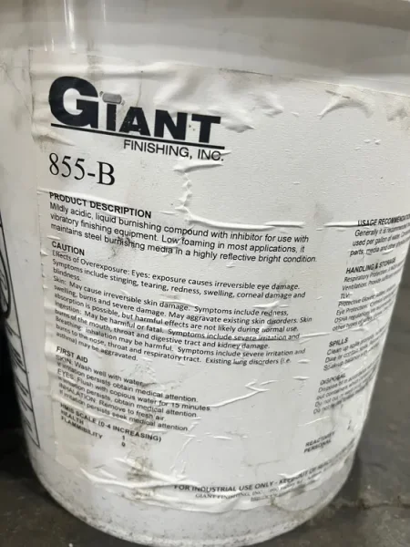 USED GIANT MODEL W-5C 5 CUBIC FOOT VIBRATORY BOWL YEAR: 2017