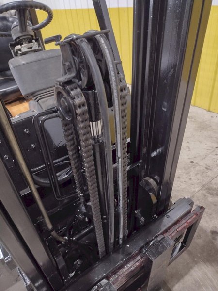 4,700 LBS TOYOTA MODEL #42-6FGCU25 LP GAS FORKLIFT: STOCK #23743