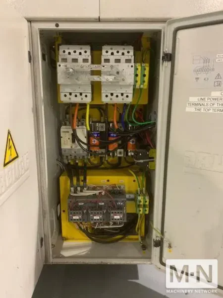 440 TON 45.4 OZ ARBURG MODEL 820S-4000-2100 INJECTION MOLDING MACHINE MFG 2005