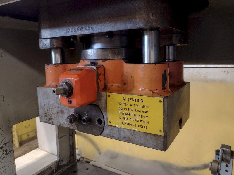 33 TON WATERBURY FARREL MODEL 33S HYDRAULIC GAP FRAME PRESS: STOCK 17145