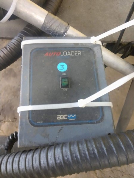 CINCINNATI MILICRON MODEL DD-60 HOPPER DRYER: STOCK #13536