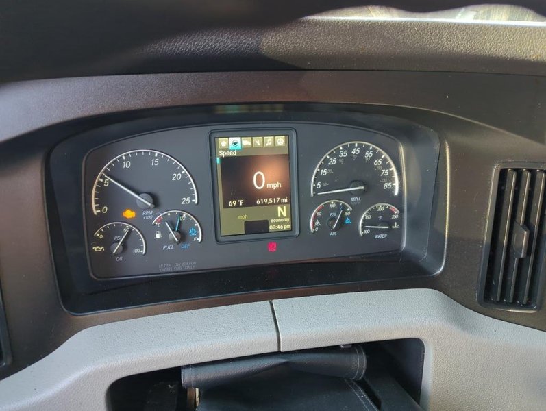 2019 Freightliner Cascadia 126 3AKJHHDR8KSKD2117