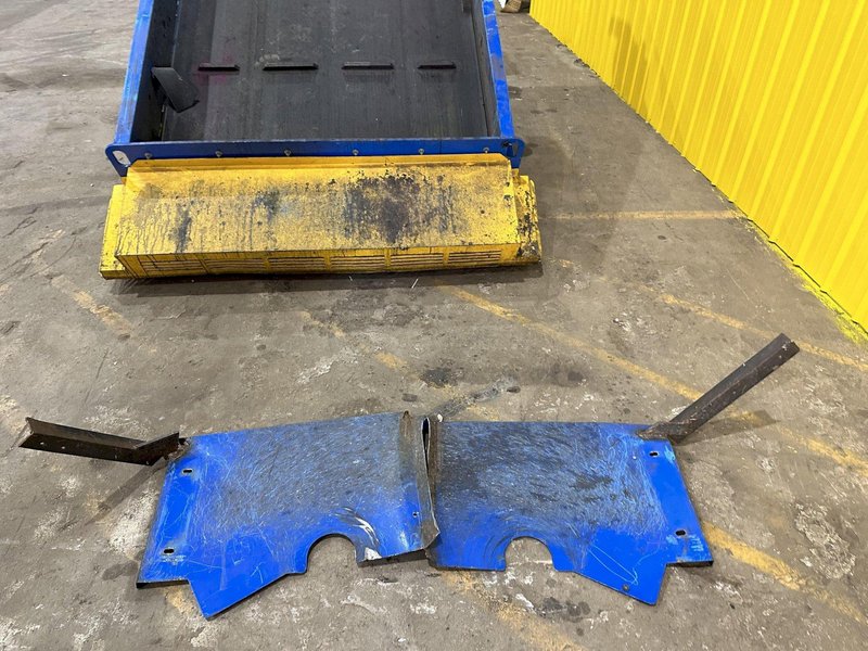 35’ X 60” CP MANUFACTURING MODEL #3495991 CONVEYOR SORTING SYSTEM, WITH DUMP BIN &amp; EXIT DISCHARGE: STOCK #19720