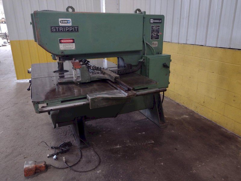 30 TON STRIPPIT MODEL #SUPER 30/30 SINGLE END PUNCH: STOCK 13470