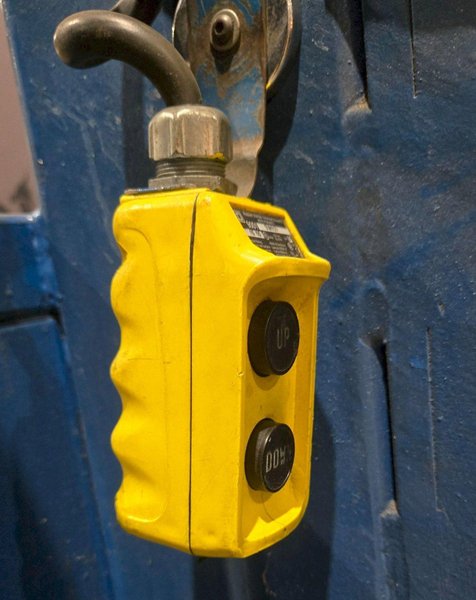 SOUTHWORTH ROLL C2.5-28 Platform Lifter w/ Flow Rollers USED – AS-IS