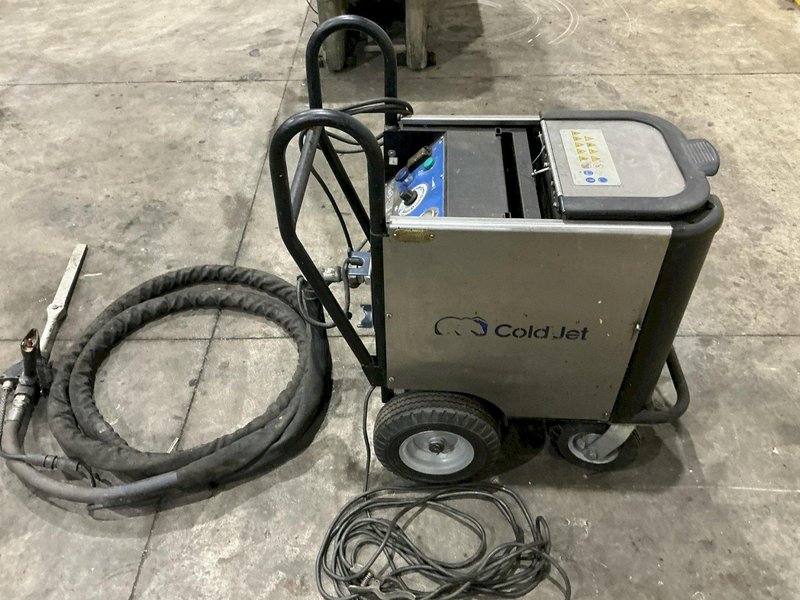COLD JET MODEL #AERO 40 DRY ICE BLASTING MACHINE: YOBRO #24728