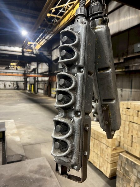 3 TON X 15' SHEPARD-NILES WALL MOUNTED POWERED GANTRY CRANE: STOCK 18475