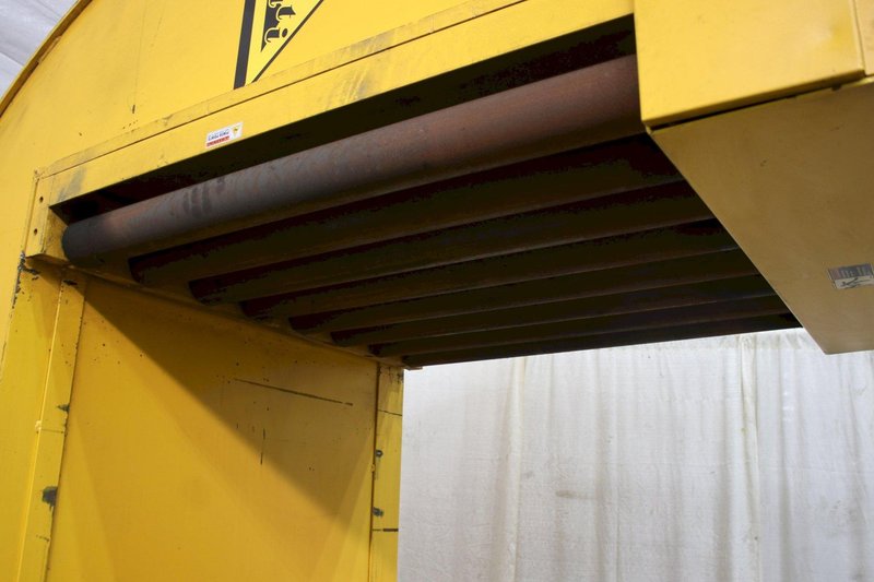 4000 LBS AIR TECHNICAL INDUSTRIES PACMAN TYPE UPENDER: STOCK #76417