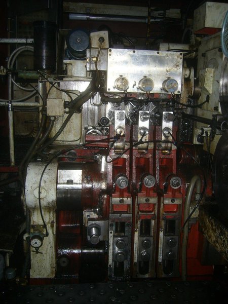 Asahi Sunac Model AF-1414-3 Three Die Progressive Header