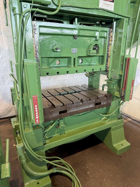 100 TON MINSTER P2-100-48 PIECE MAKER STRAIGHT SIDE HIGH SPEED PRESS. STOCK # 0883425