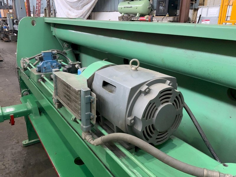 12' X 1/4" ACCURSHEAR MODEL 825010 HYDRAULIC SQUARING SHEAR: STOCK #80969