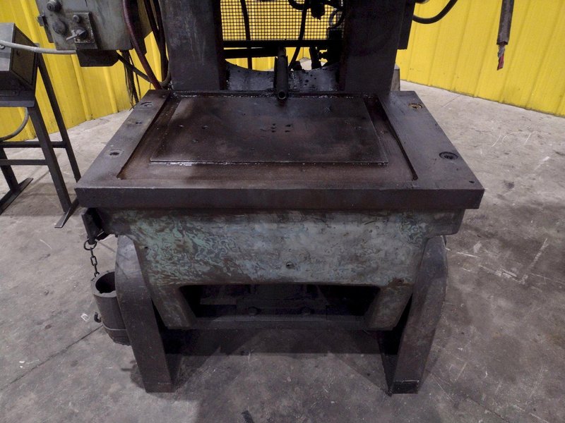 60 TON BLISS MODEL #C60 OBI STAMPING PRESS 4" STROKE: YOBRO #24295