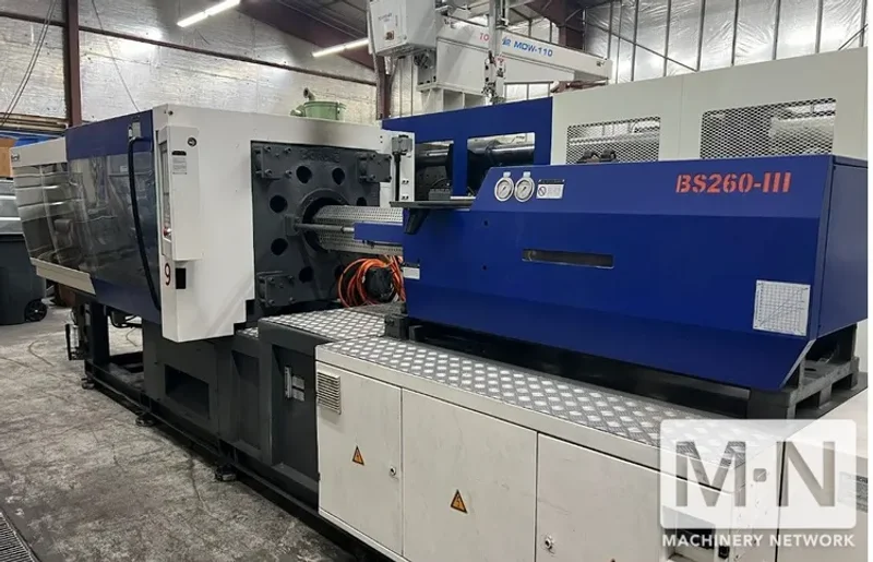 285 TON 28 OZ BORCHE MODEL BS260-III INJECTION MOLDING MACHINE, MFG  2014