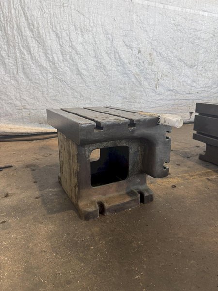 24&quot; W X 18&quot; D X 18&quot; T CARLTON T-SLOTTED DRILL BOX TABLE. STOCK # 1011924