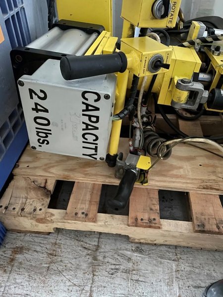 AIMCO MANUFACTURING FREE STANDING PNEUMATIC ARTICULATING JIB STOCK #3319