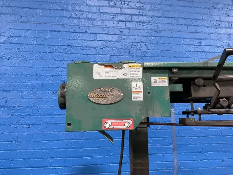 Grizzly Industrial  Sander