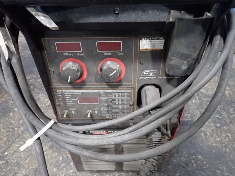 LINCOLN ELECTRIC 350 A WELDER   -  POWER MIG 350MP