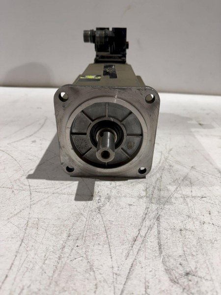 INDRAMAT MHD071B-061-PP0-UN SERVO MOTORS USED