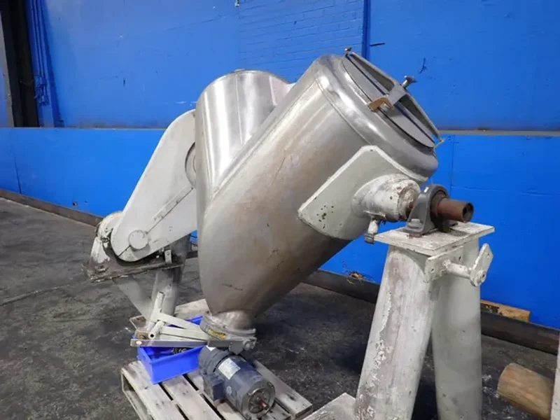THE PATTERSON-KELLEY CO., INC 10 CU FT V-BLENDER  -  201568