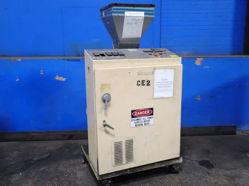 NOVATEC 18" X 18" X 21" EXTRUDER