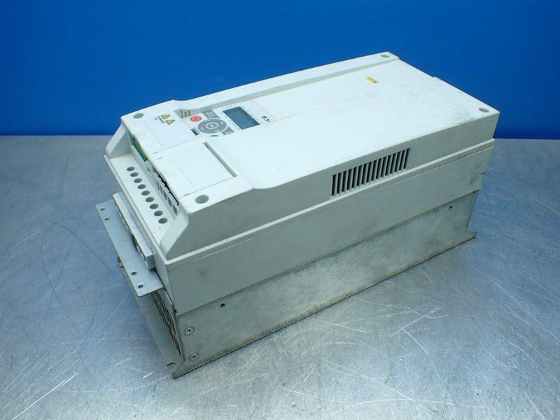 EATON 10HP M-MAX SERIES ADJUSTABLE FREQUENCY DRIVE  -  MMX34AA016N0-0