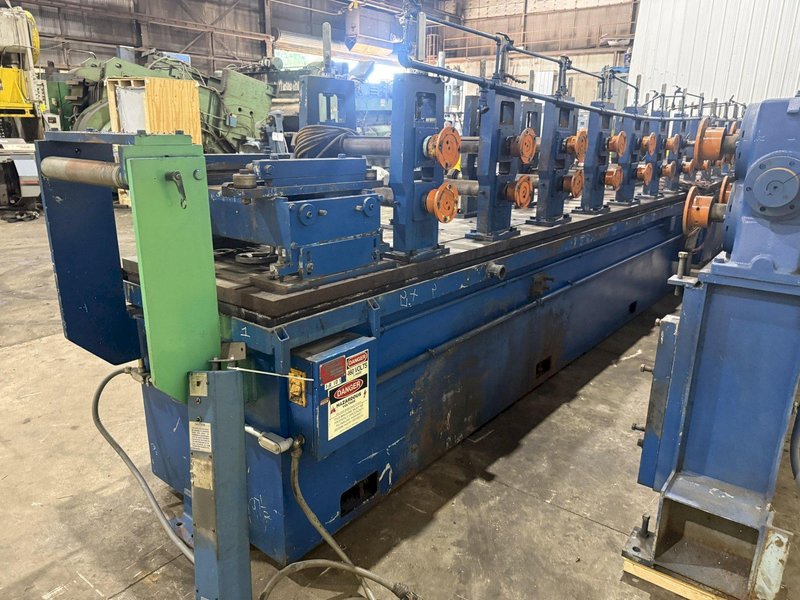 16 STAND x 3" X 18" ROLL SPACE BRADBURY MODEL #430 U-JOINT DRIVE ROLLFORMER: YOBRO #25254