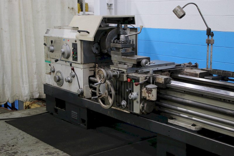 24-3/4&quot; X 118&quot; SHENYANG GAP BED ENGINE LATHE LOT #74025