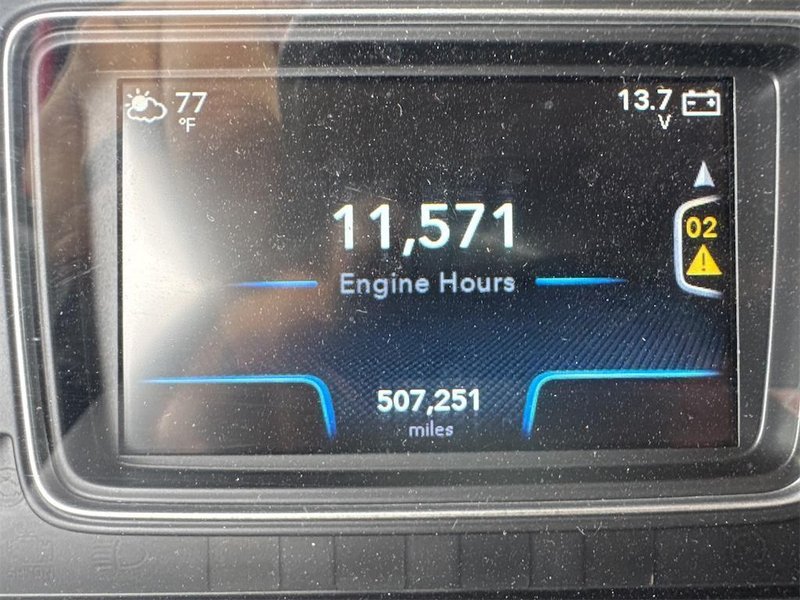 2019 International LT625 3HSDZAPR0KN125888