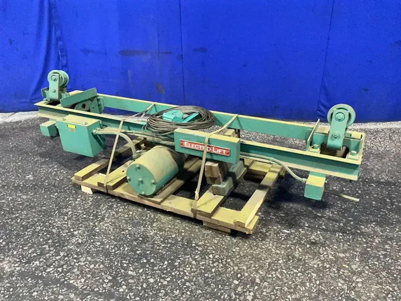 .5 TON HOIST