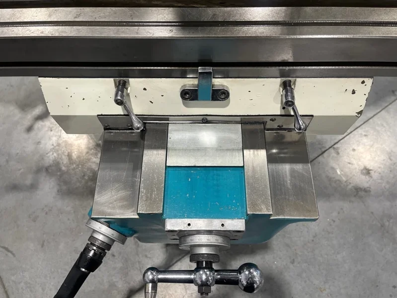 CLAUSING 3VS08 Vertical Milling Machine 2008’ #6752