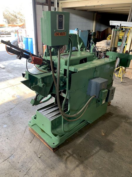 Waterbury #1 Bolt Head Trimmer